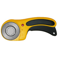 Roller Cutter Includes Pinking Blade